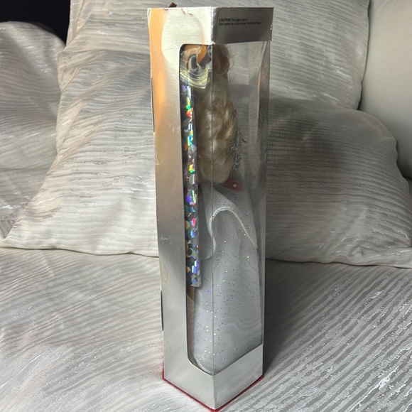 RARE RED BOTTOM HAPPY HOLIDAYS BARBIE SPECIAL EDITION VINTAGE 1992 DOLL - Picture 9 of 14